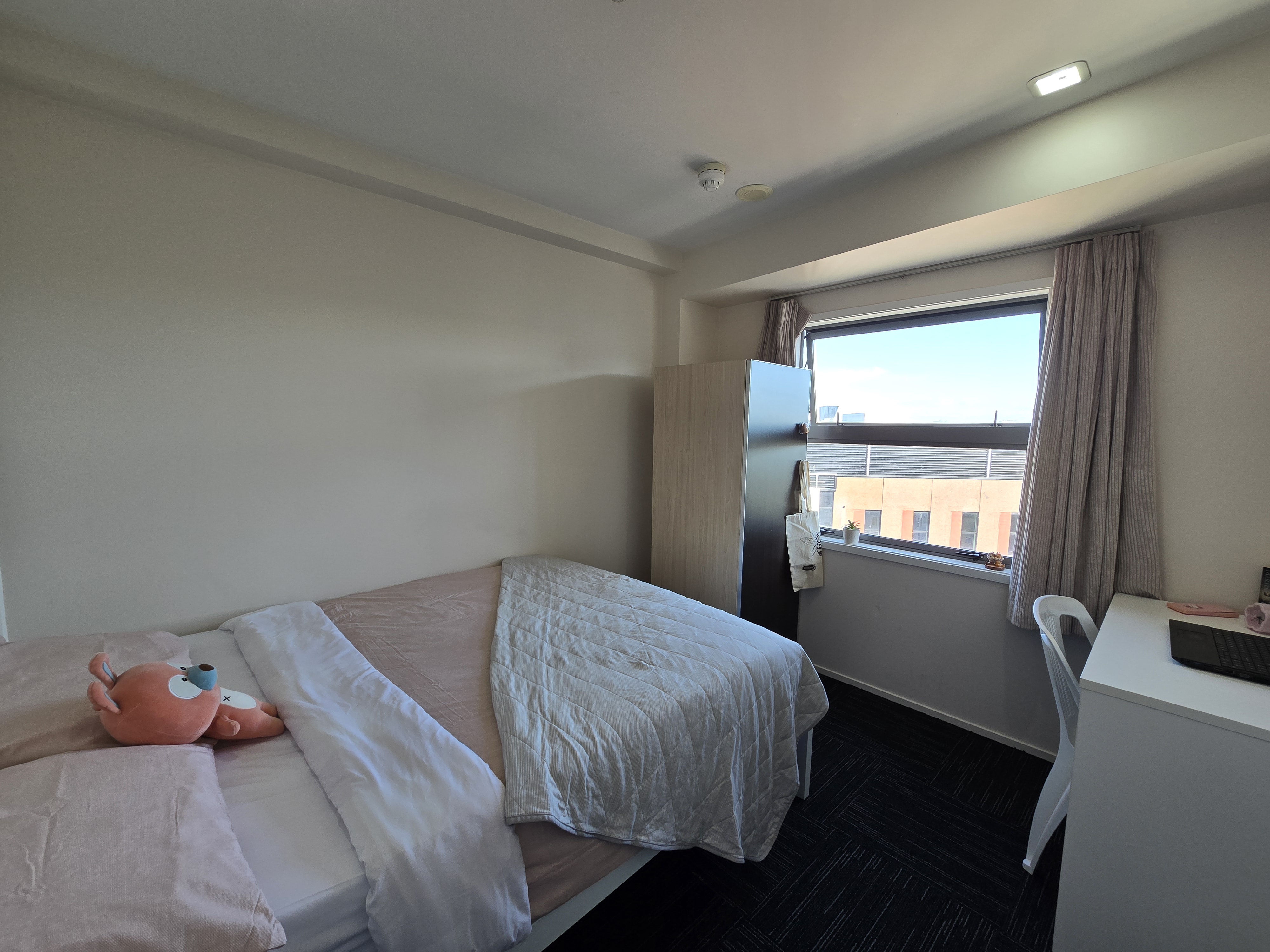 3-bed apartment with 1 bathrooms (Standard private room) room image 2