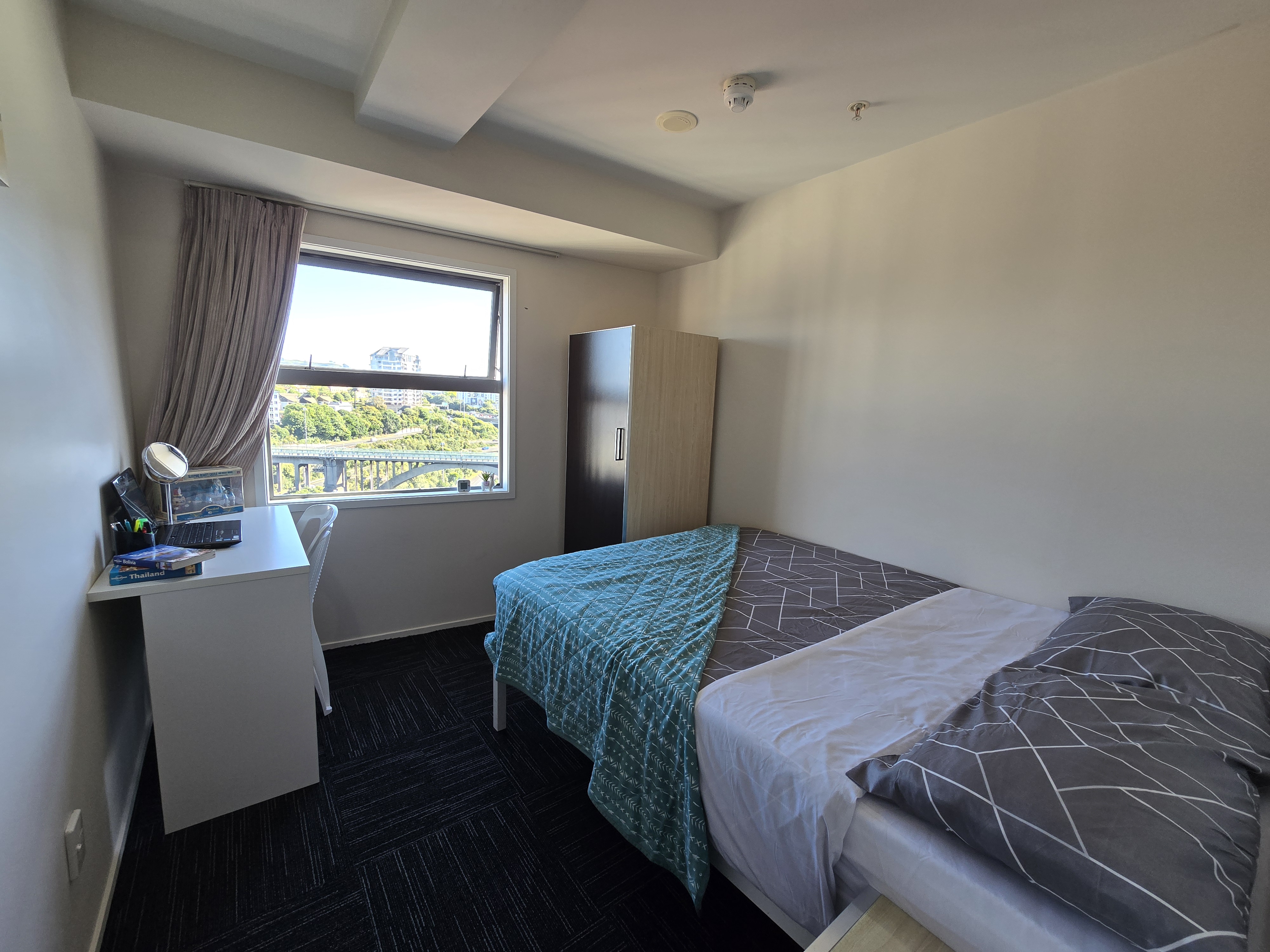 3-bed apartment with 1 bathrooms (Standard private room) room image 1