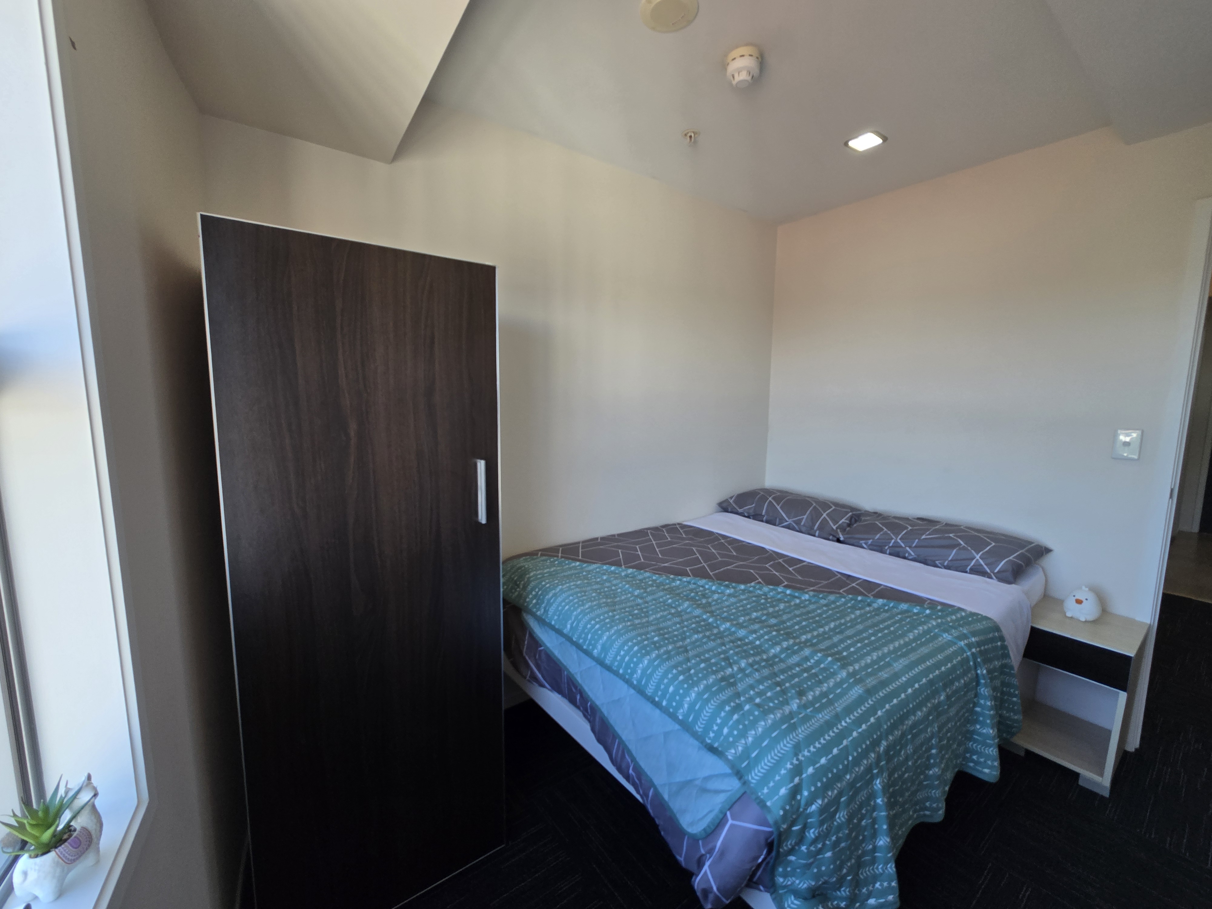 3-bed apartment with 1 bathrooms (whole unite) room image 2