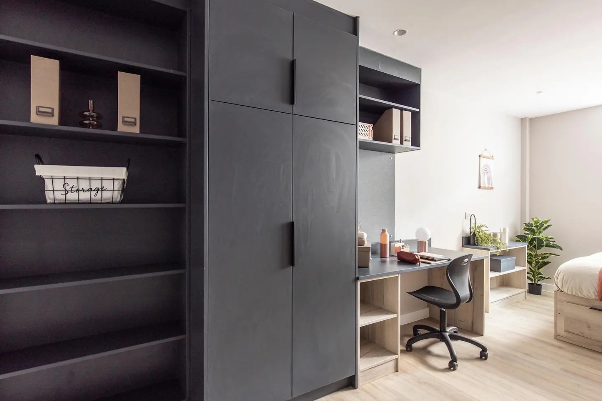 Classic Studio Upper Level with Terrace room image 2