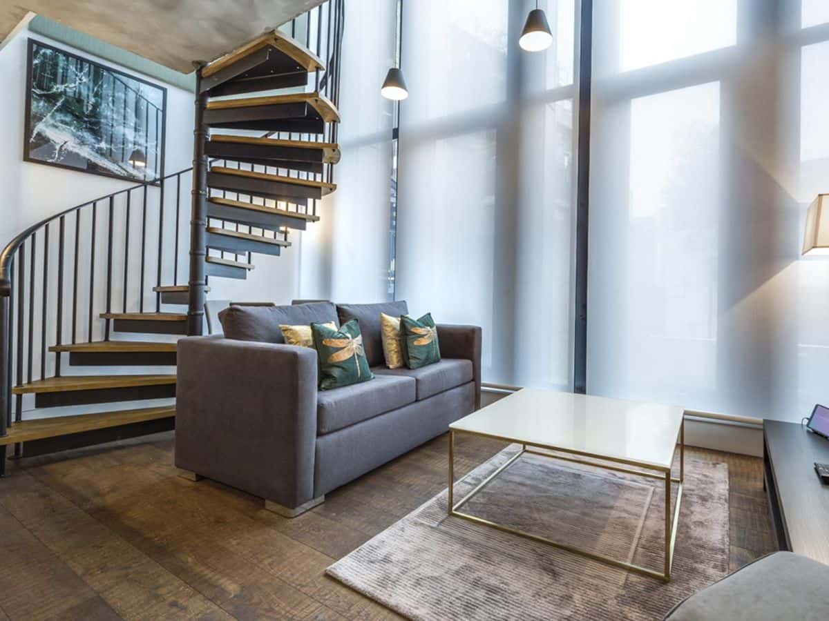 One room in 1 bedroom apartment COMMON_AREA