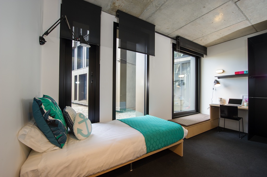 3 Bedroom Apartment - Multishare Accessible room image 1