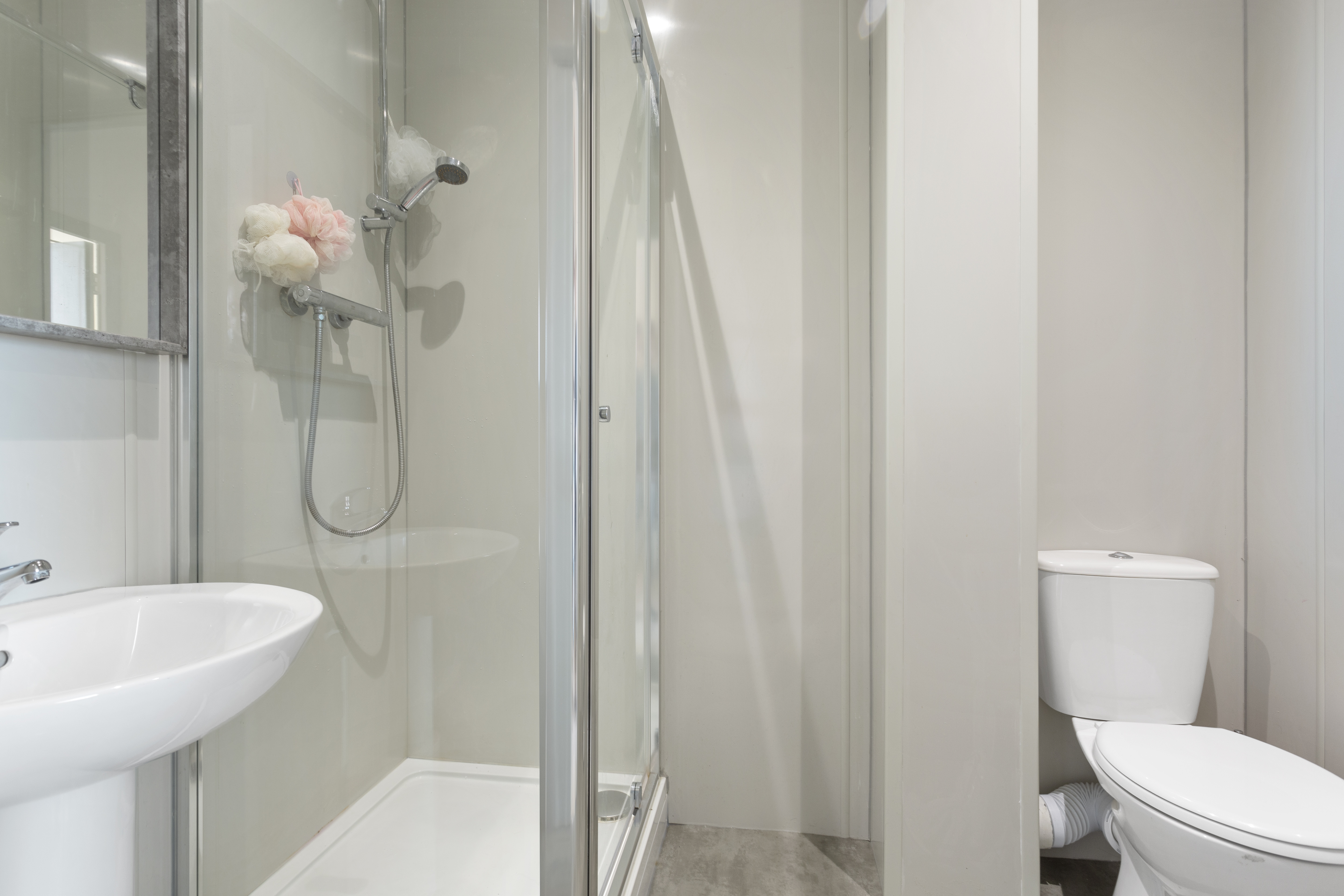 BATHROOM BATHROOM 3