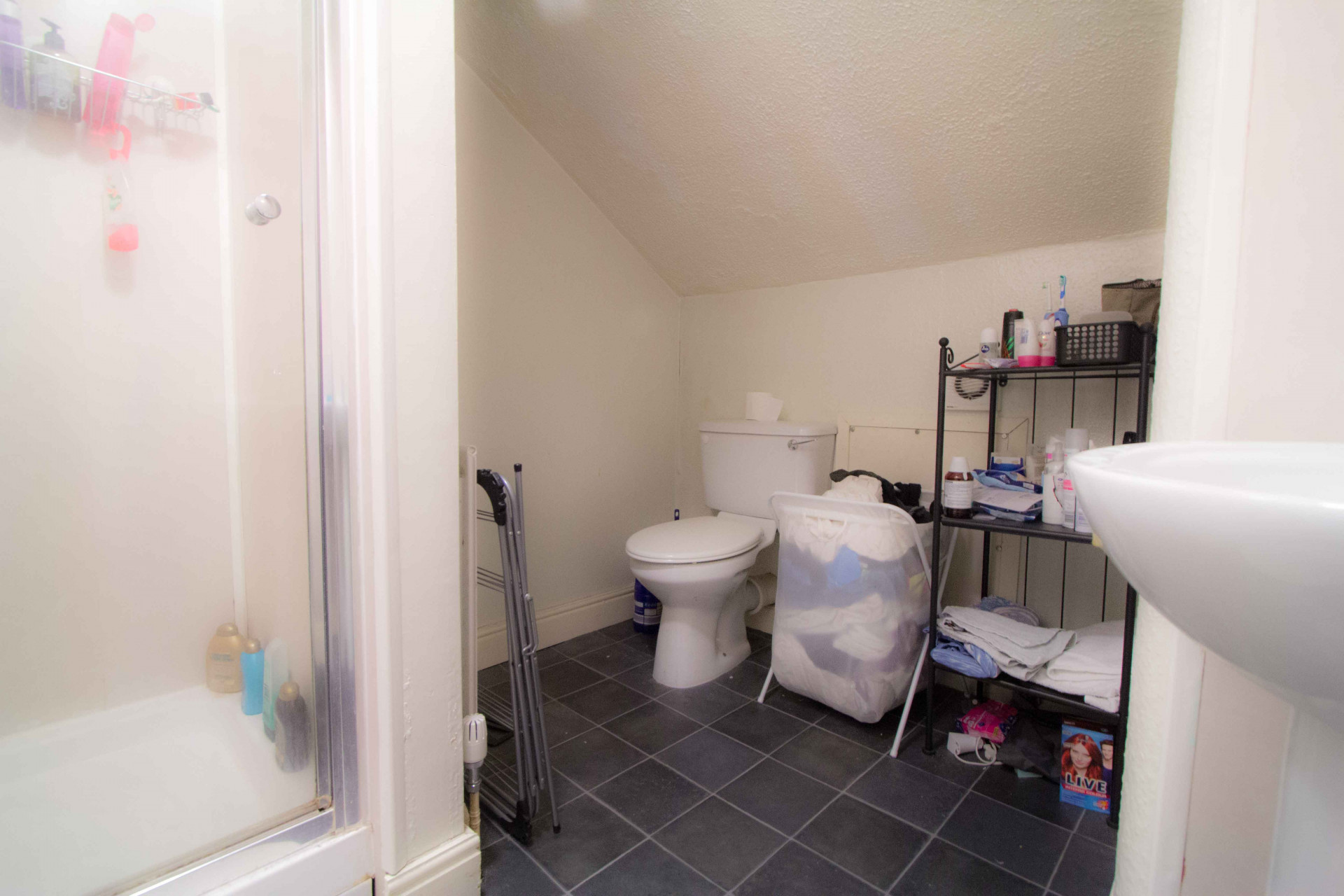 BATHROOM BATHROOM 2