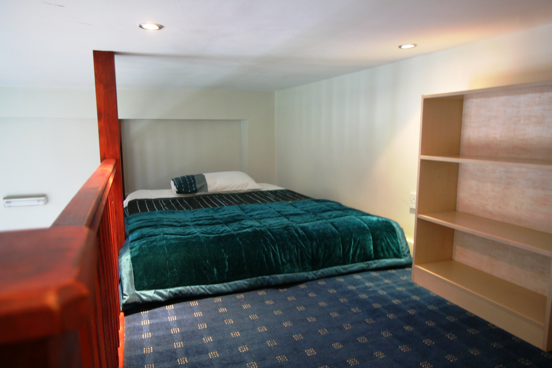 ROOM ROOM 1