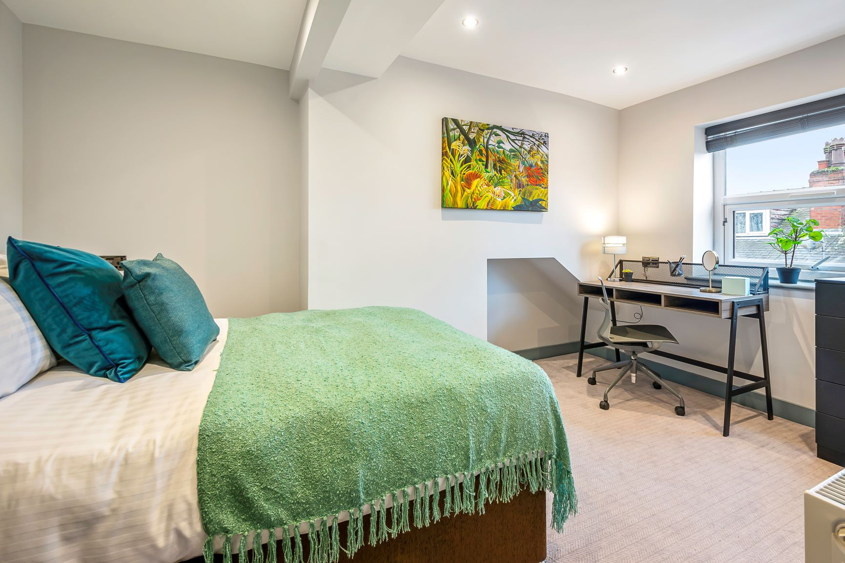 ROOM ROOM