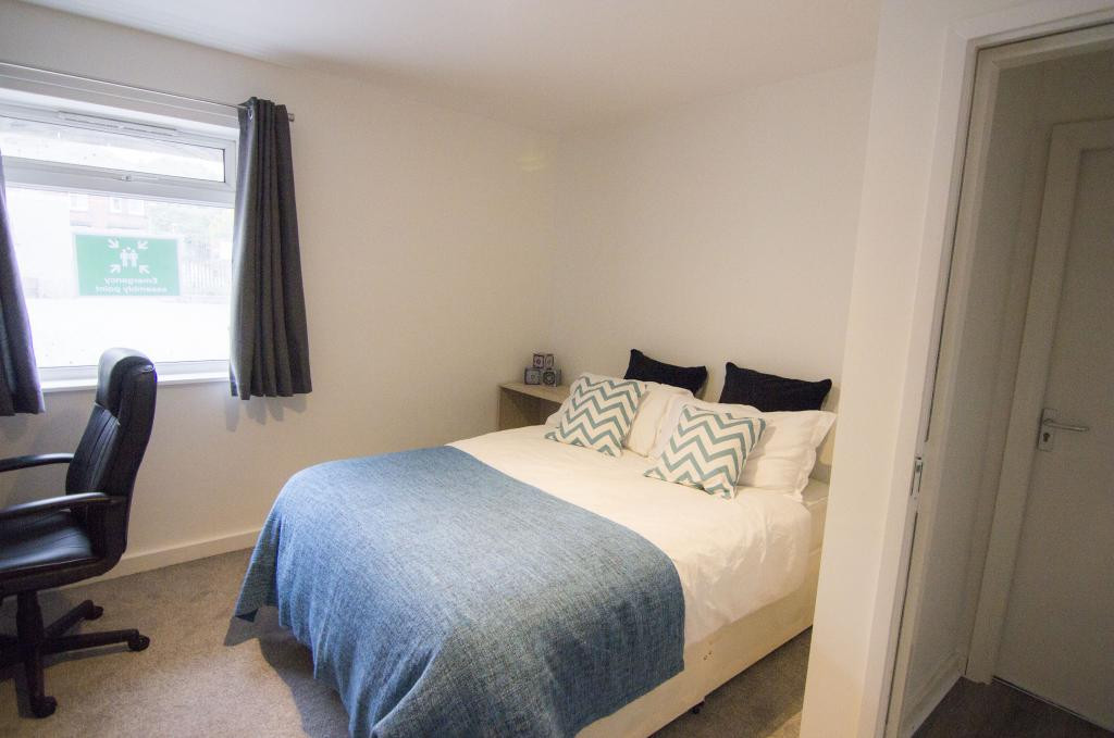 ROOM ROOM 1