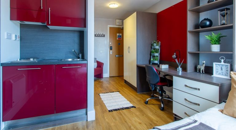 Bronze Studio KITCHEN 1
