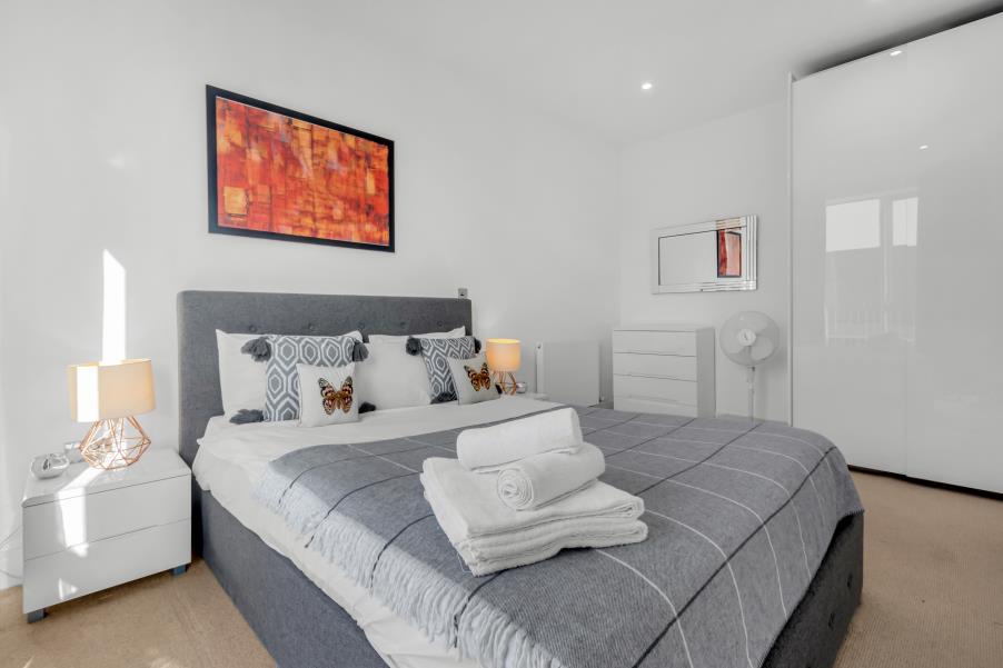 Central House, 3 Lampton Road, Hounslow-Hounslow-ROOM-1