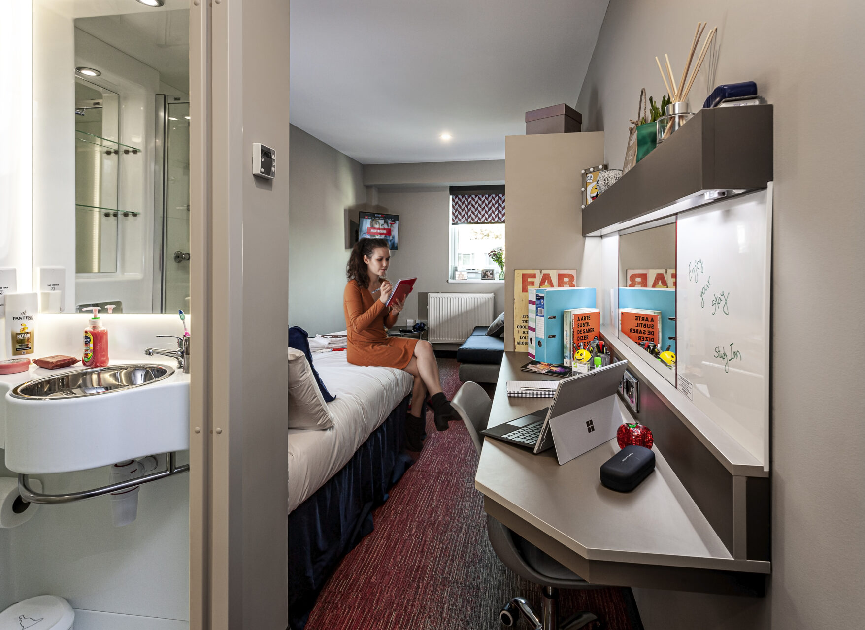 Diamond Ensuite Serviced Apartment room image 1