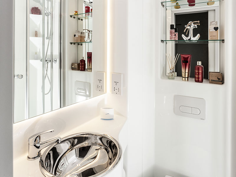Diamond Studio BATHROOM 3