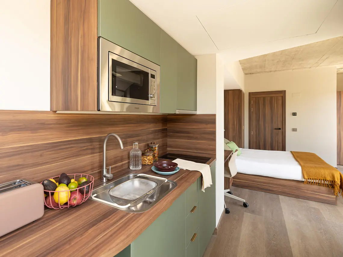 Premium Studio KITCHEN 3