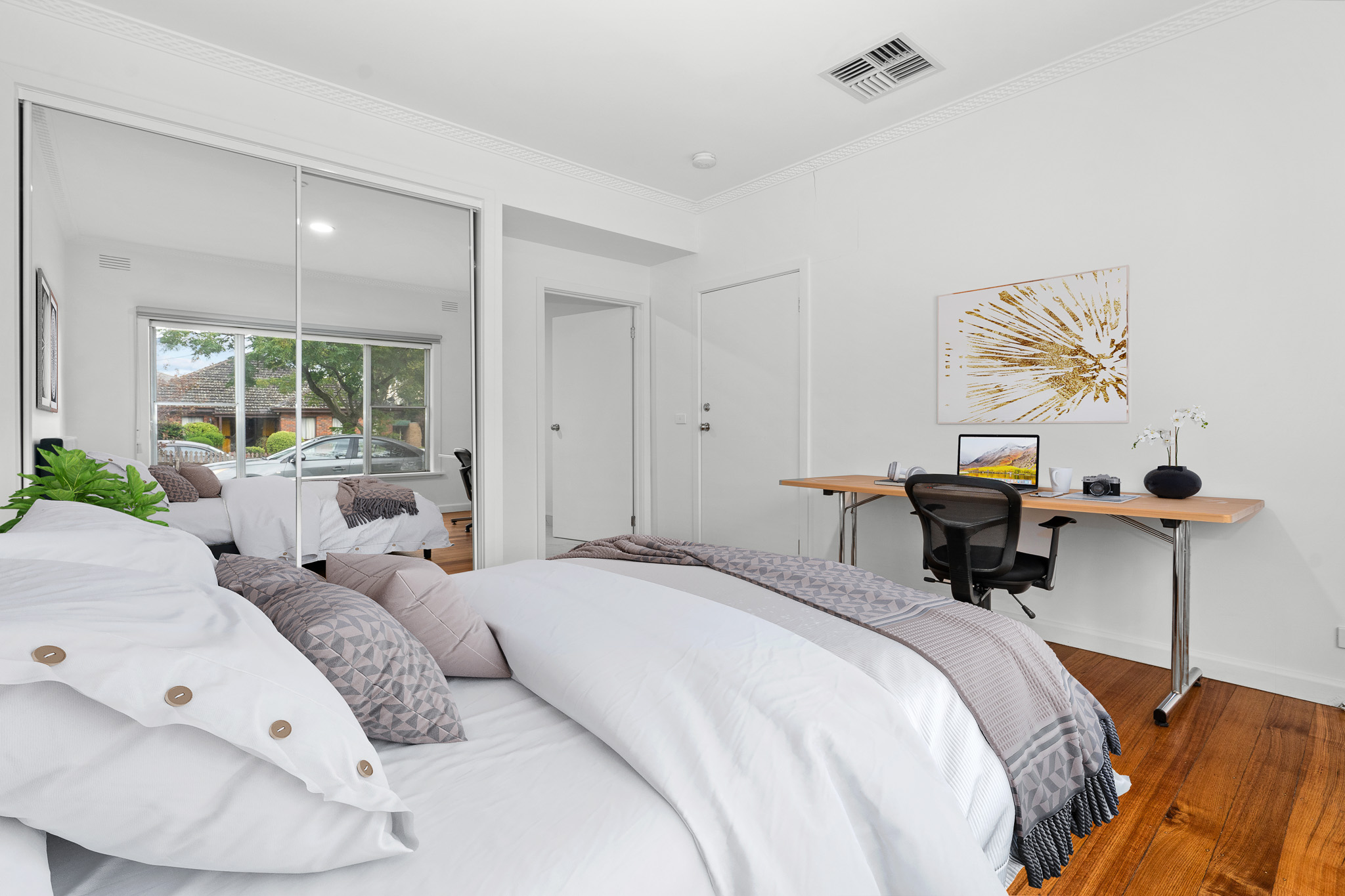 Property video thumbnail 1