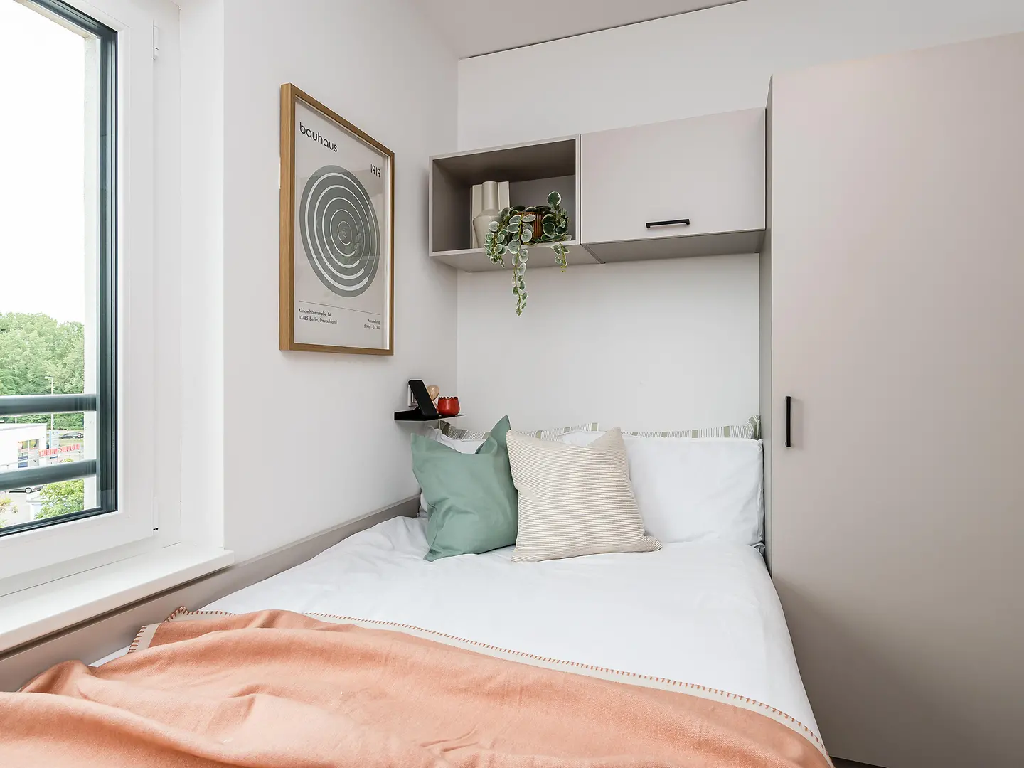 Silver Studio ROOM 4