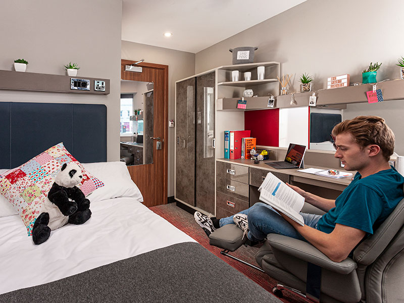 Silver Ensuite Serviced Apartment room image 1