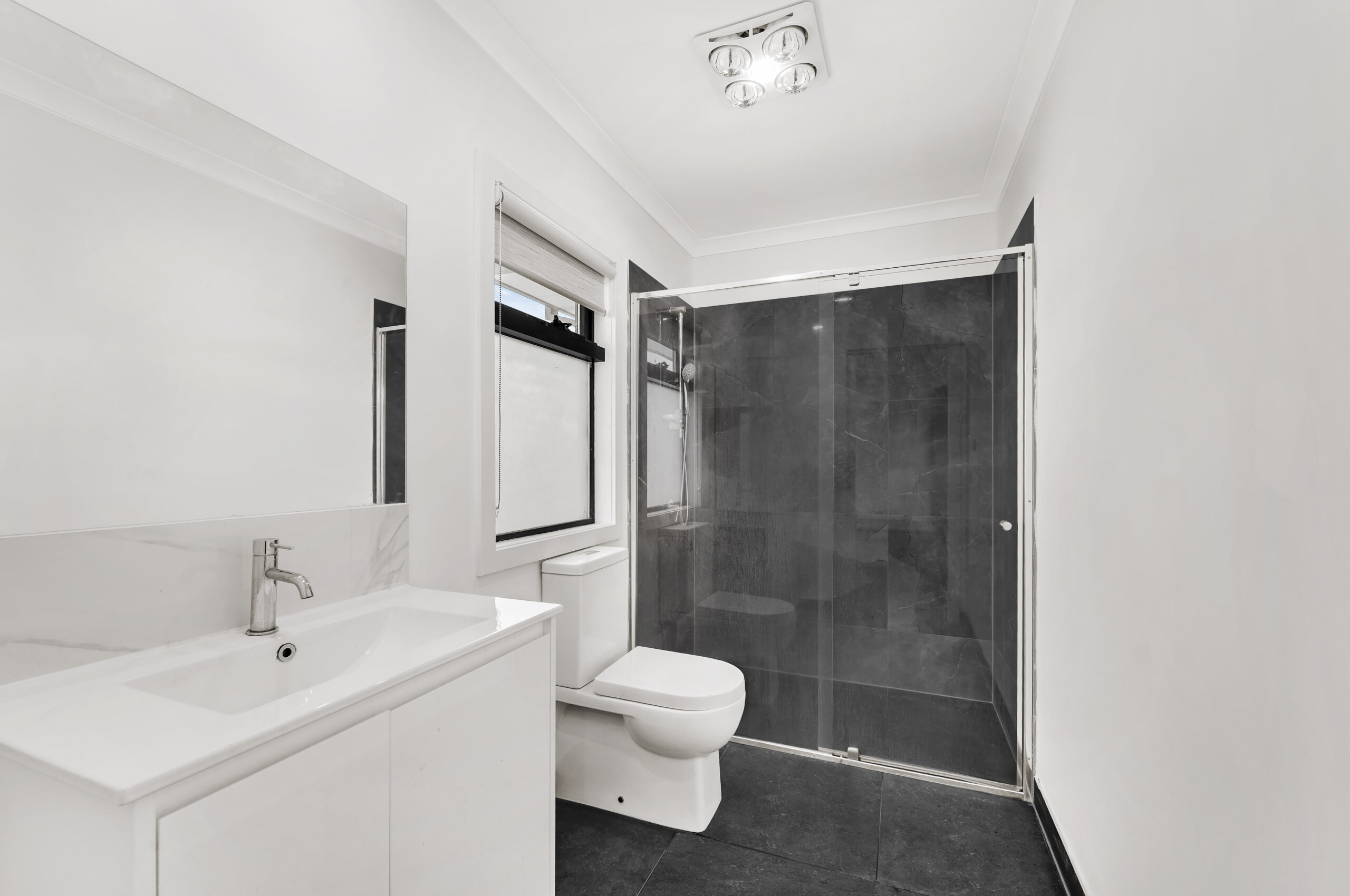 Single Room Ensuite BATHROOM 3