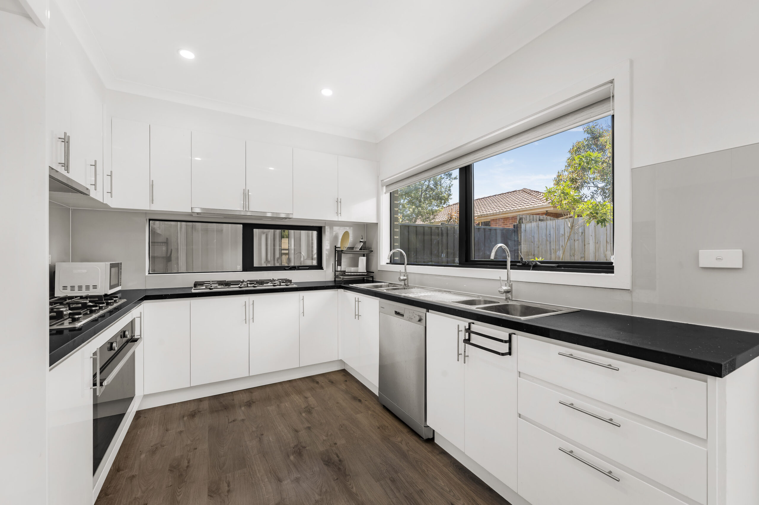 Single Room Ensuite KITCHEN 1