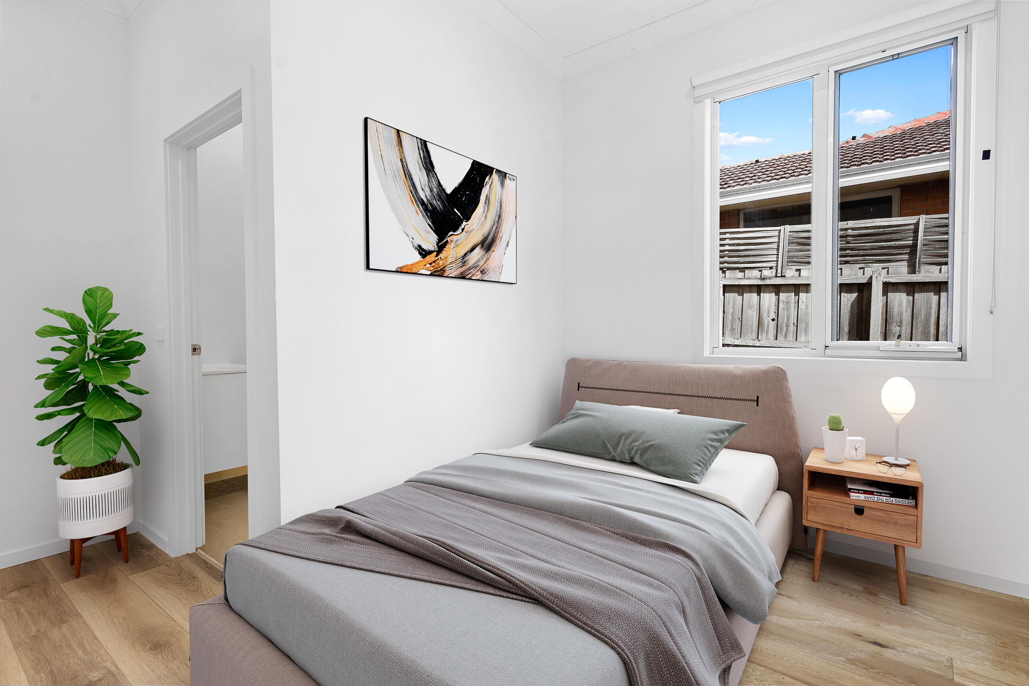 Single En-Suite room image 1