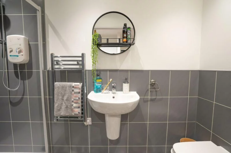 Studio BATHROOM 3