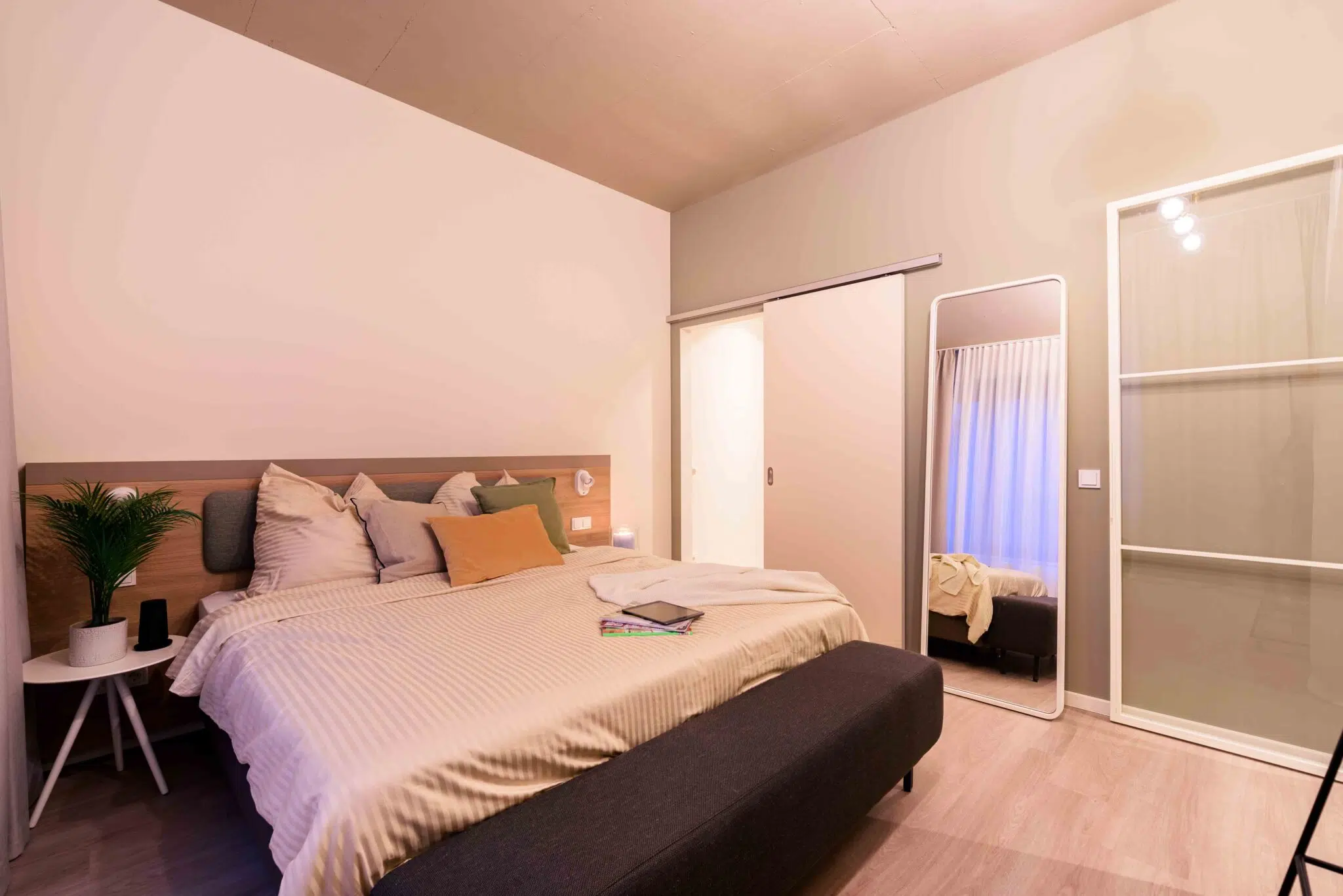 The Spacious room image 2