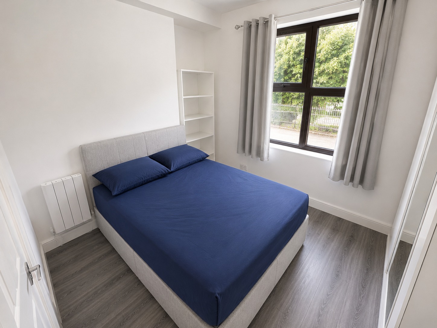 5 Saint Vincent's View-Cork-ROOM-1