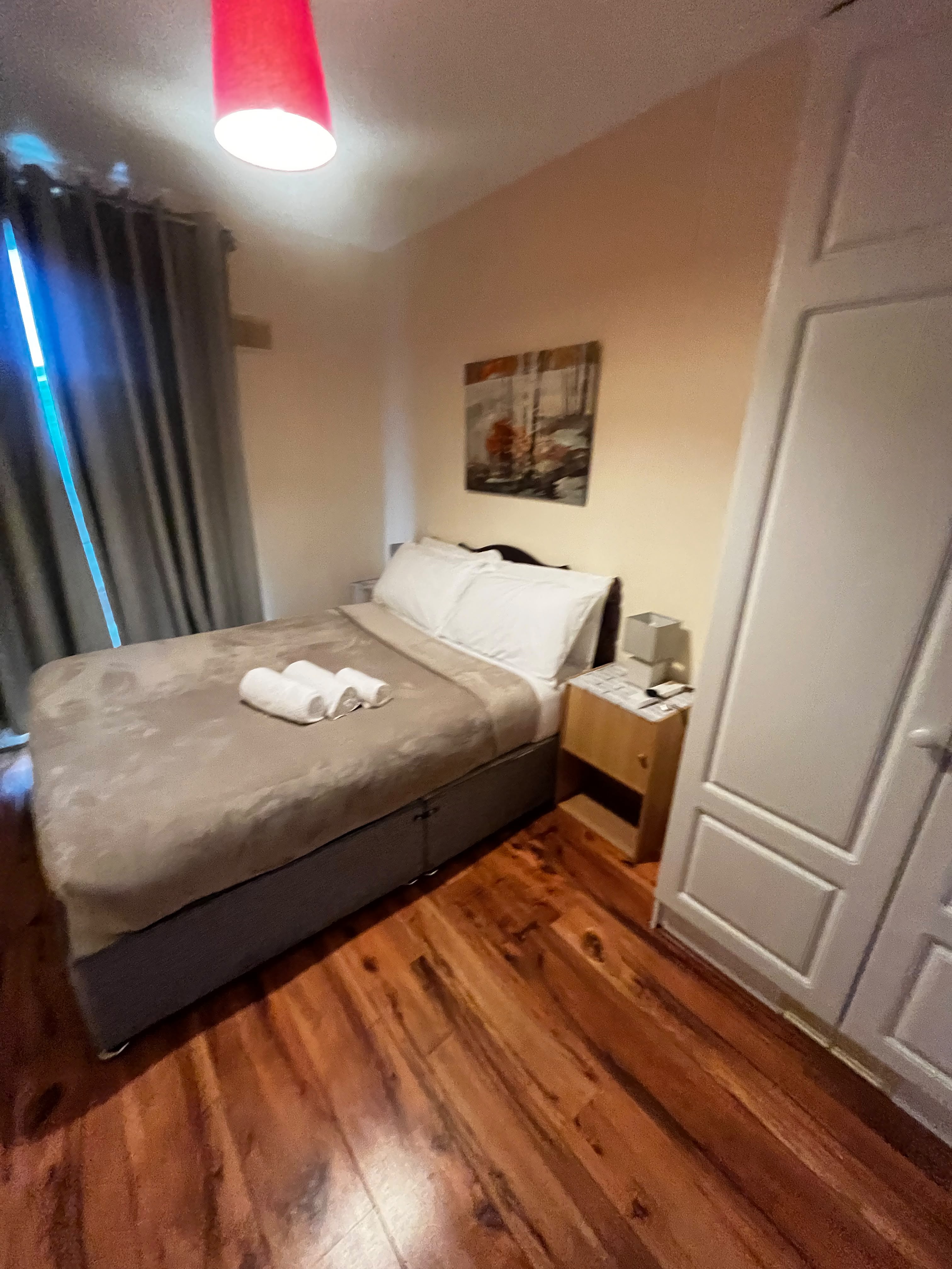 ROOM ROOM 2