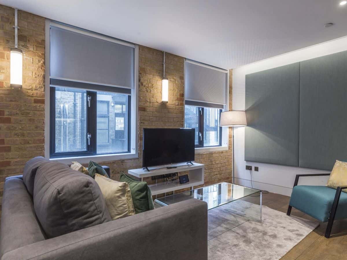 One room in 1 bedroom apartment COMMON_AREA 1