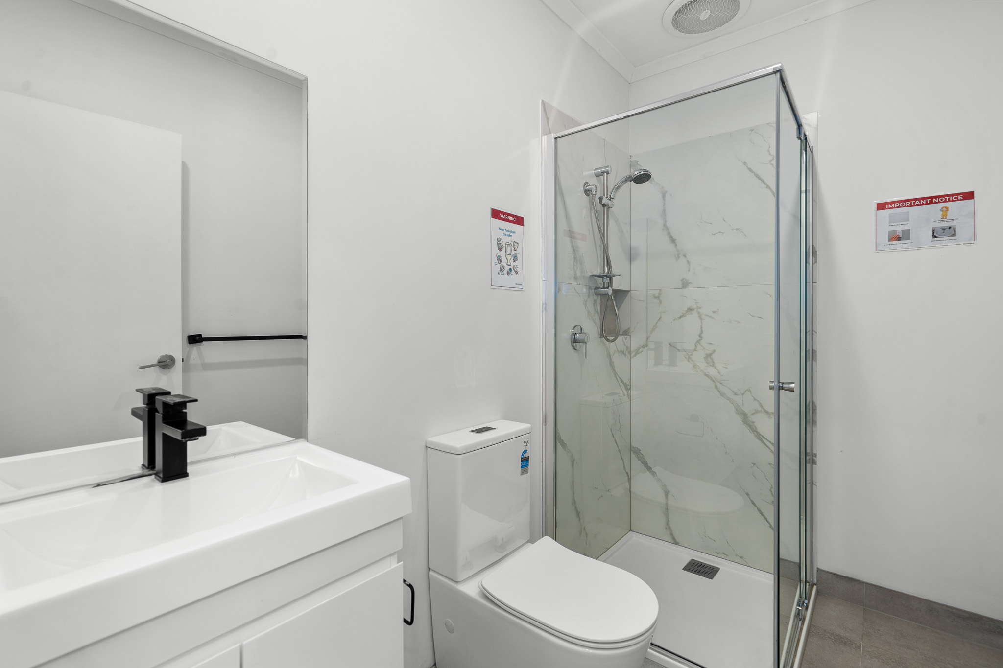 BATHROOM BATHROOM 3