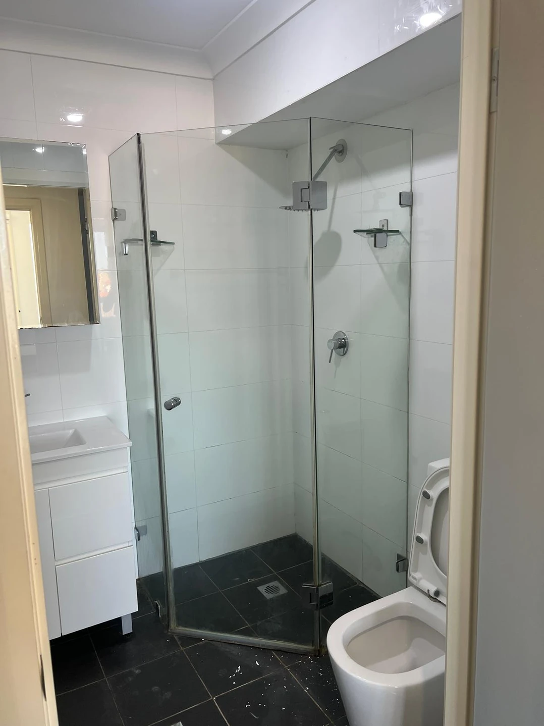 Room 2 BATHROOM 2