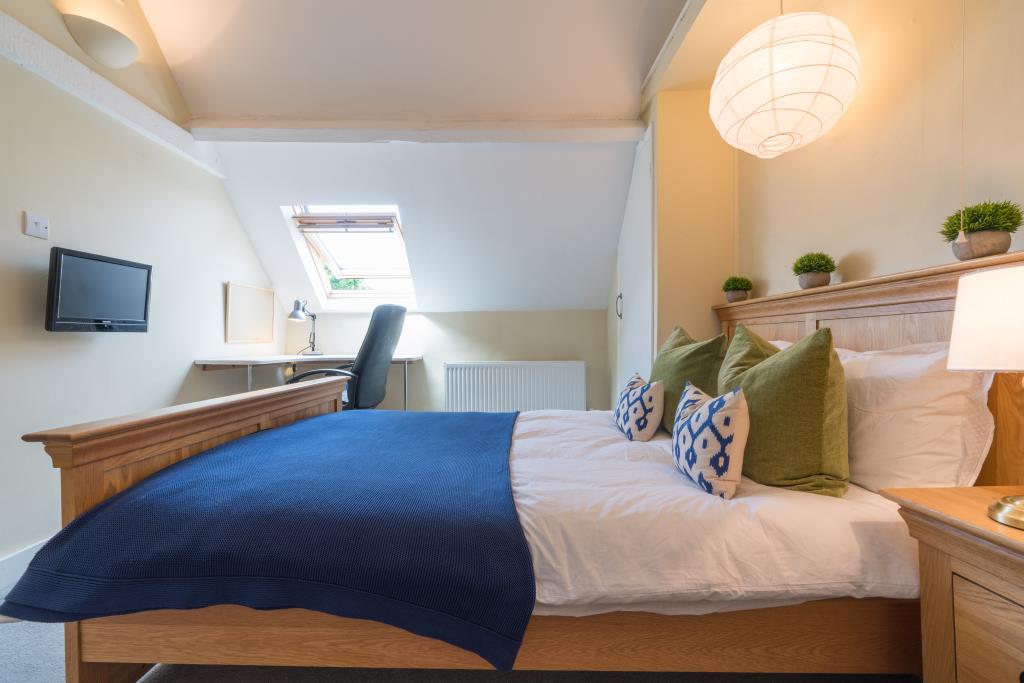 4 Bedroom Apartment ROOM