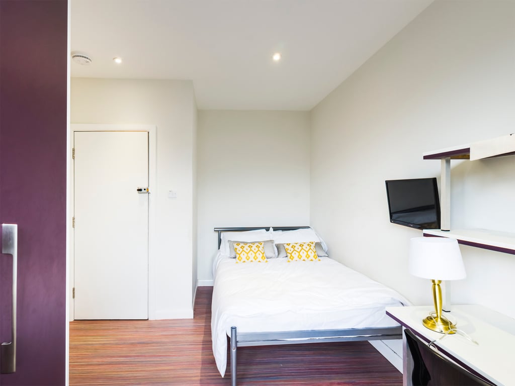 5 Bedroom Apartment room image 1