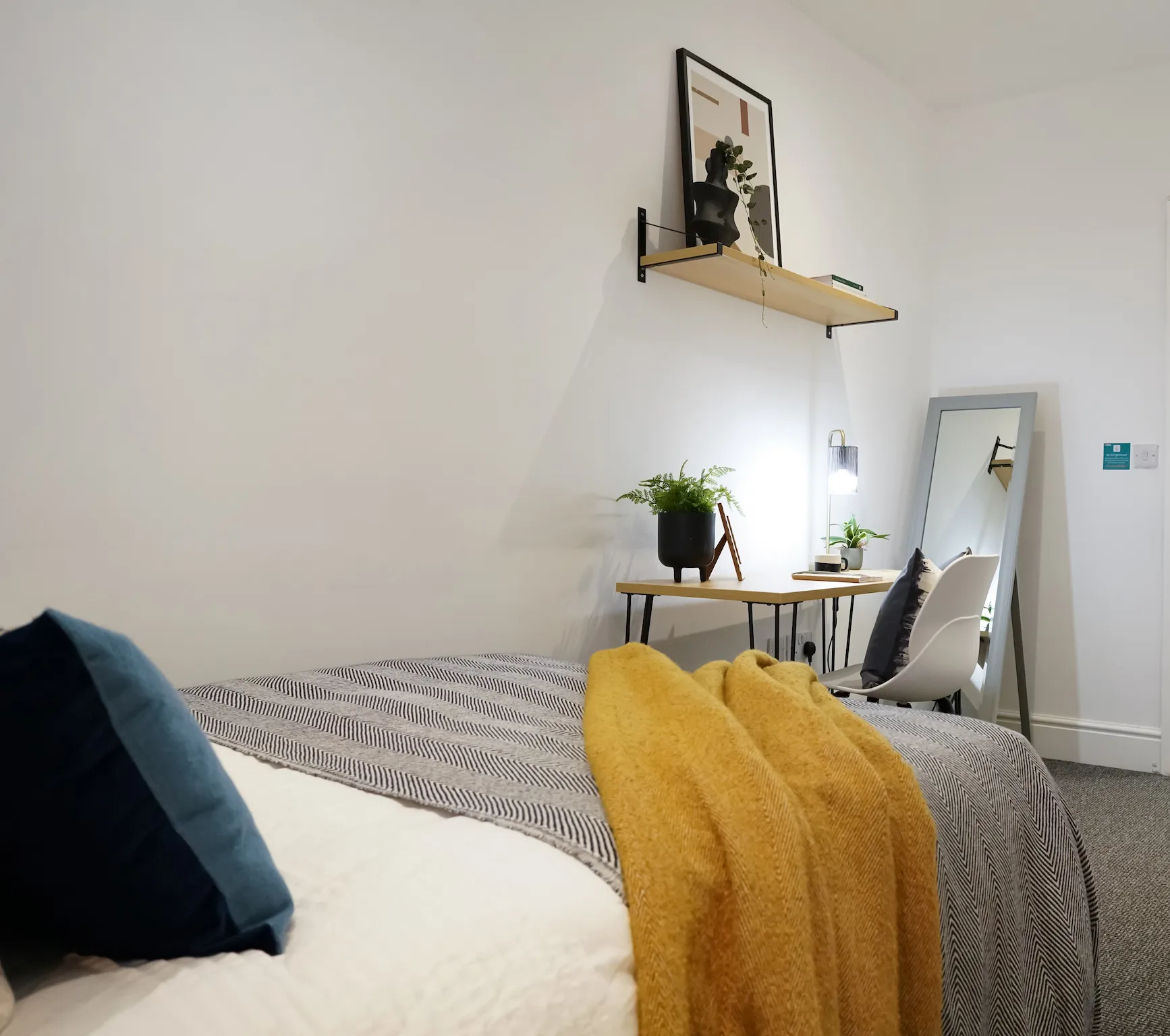 6 Bed Apartment room image 2