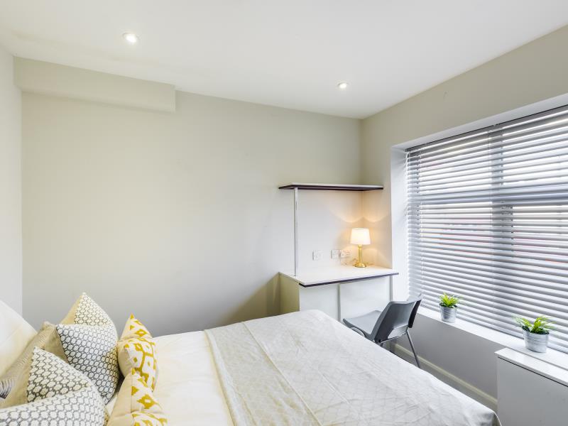 4 Bed Apartment ROOM 2