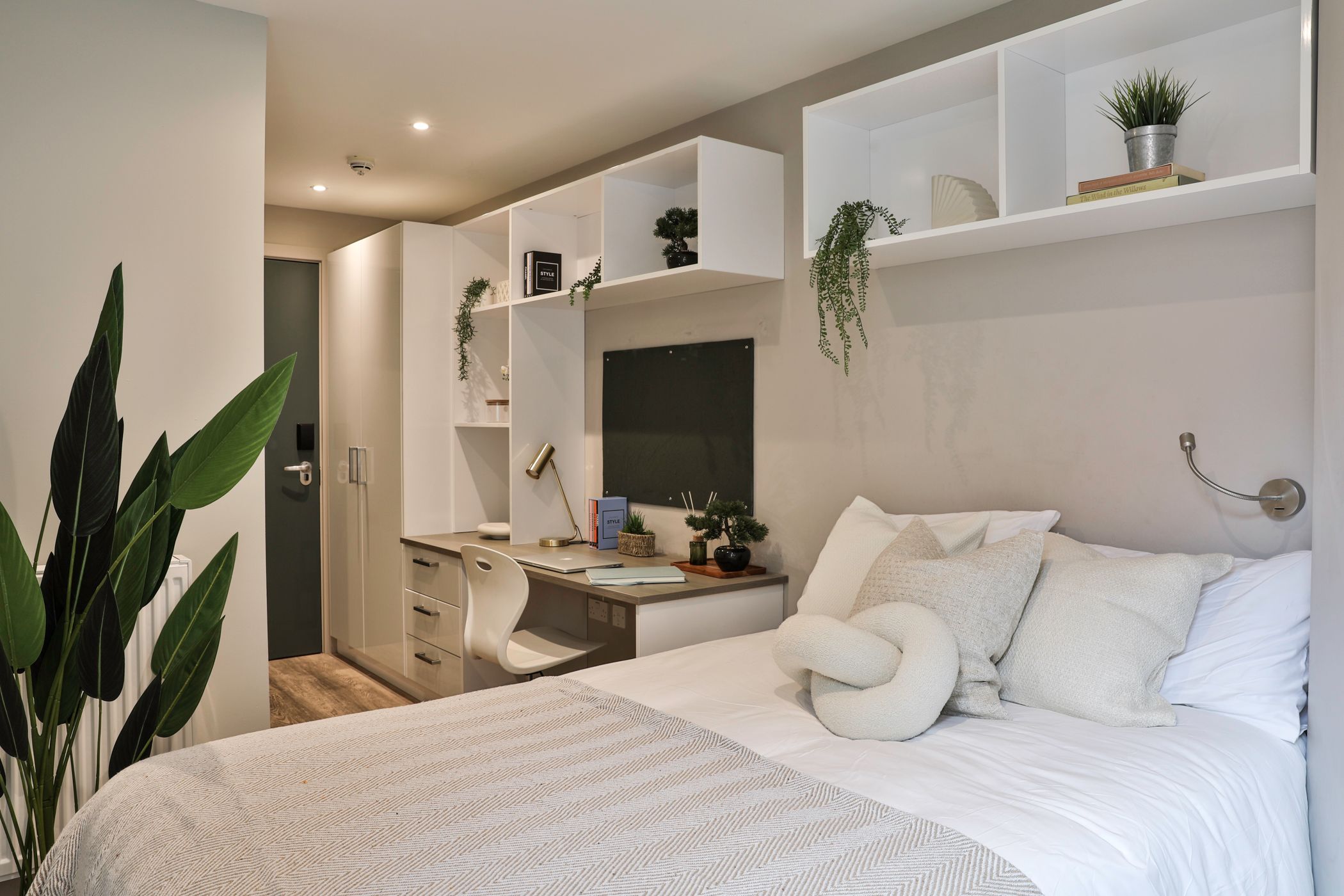 ROOM ROOM 2