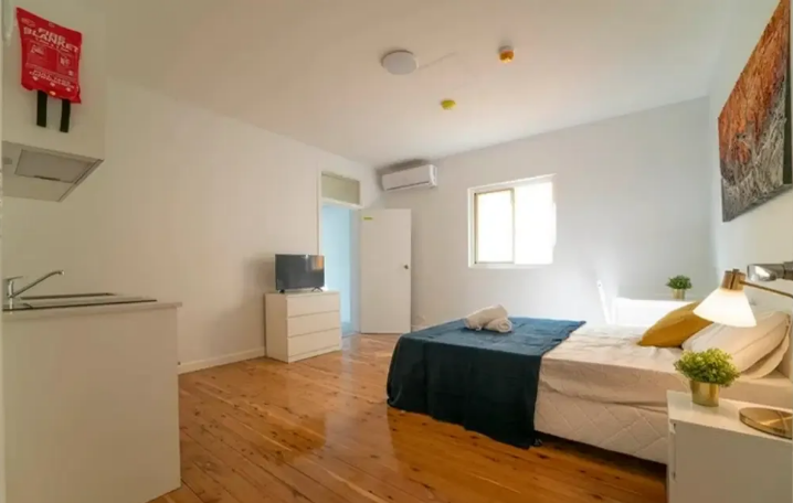 14 Holt Street-Sydney-ROOM-1