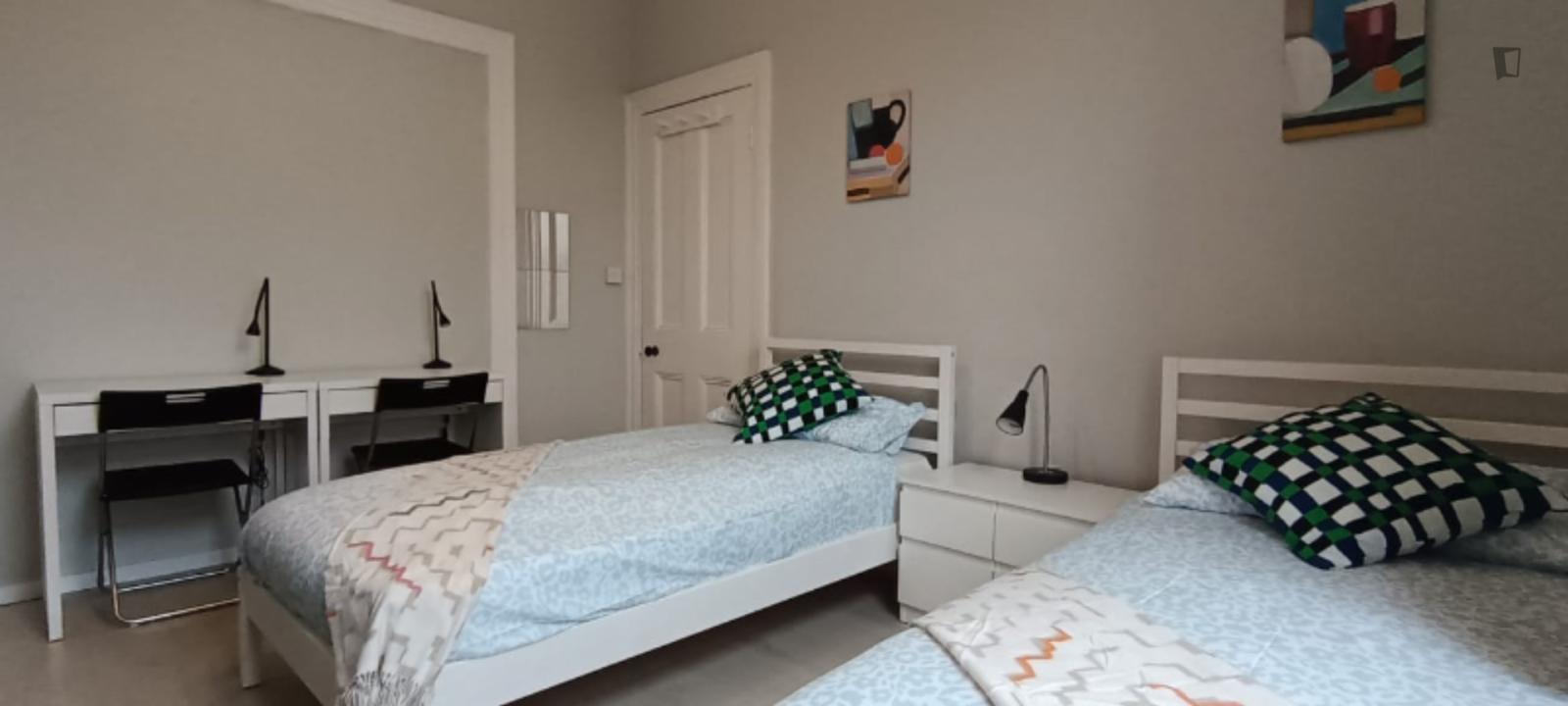 Bed in a cosy twin bedroom, in Glasnevin room image 2