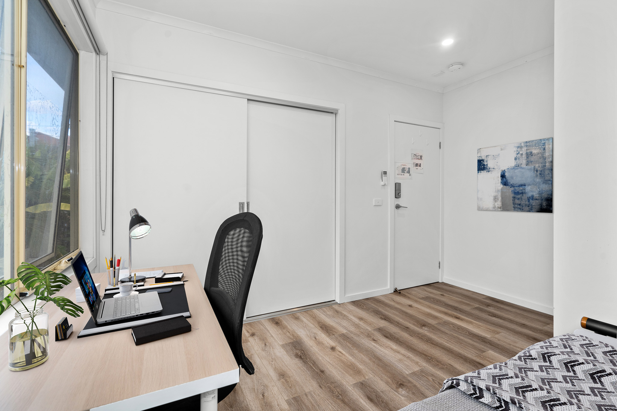 ROOM ROOM 1