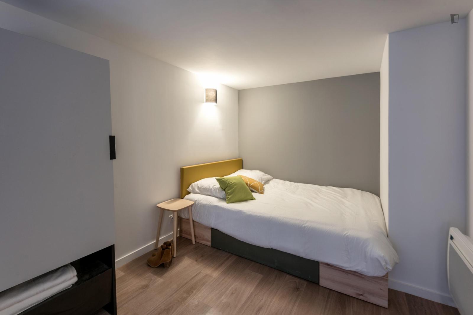 Massy Palaiseau-Paris-ROOM-1