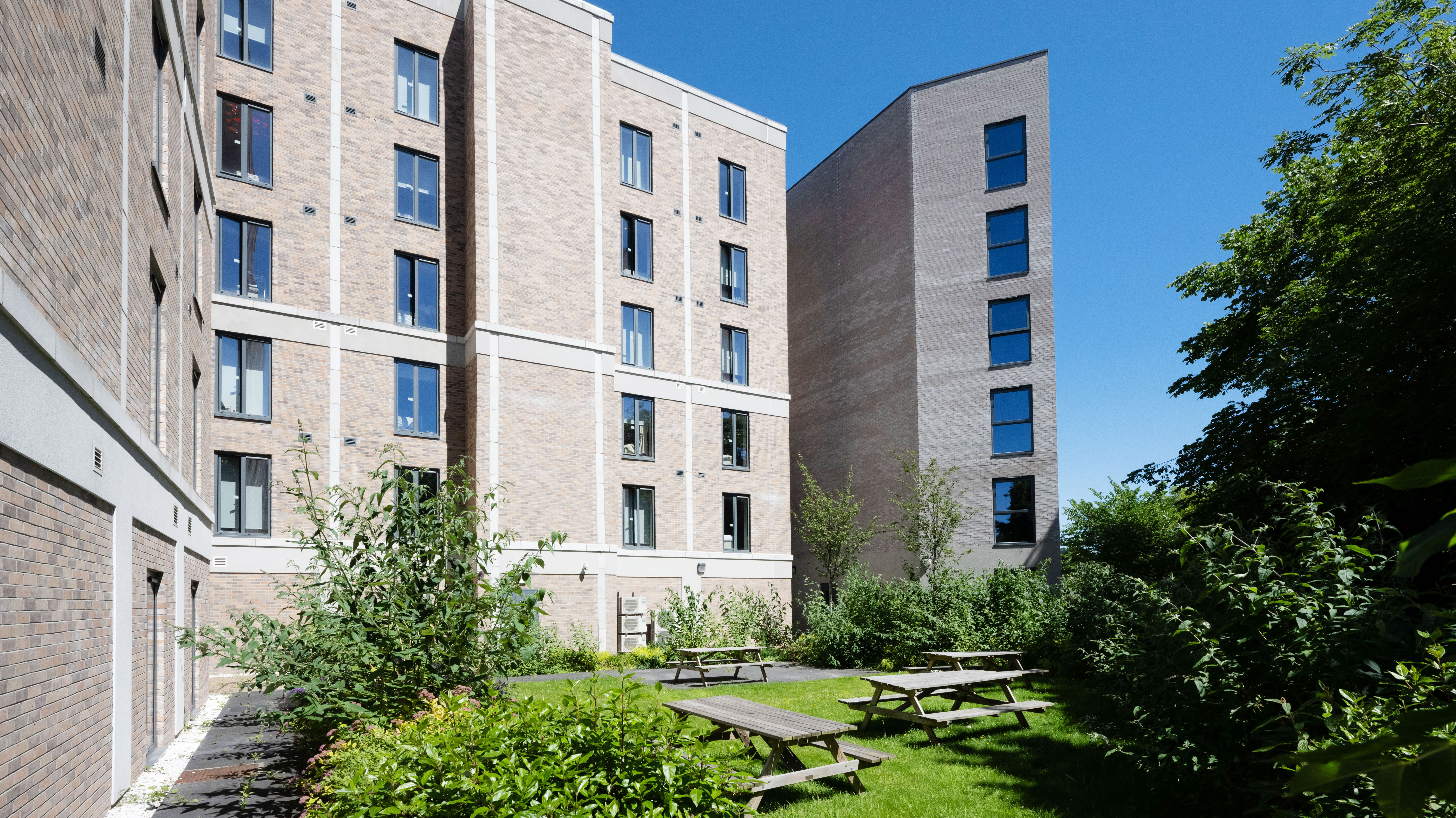 Straits Meadows-Edinburgh-BUILDING-1