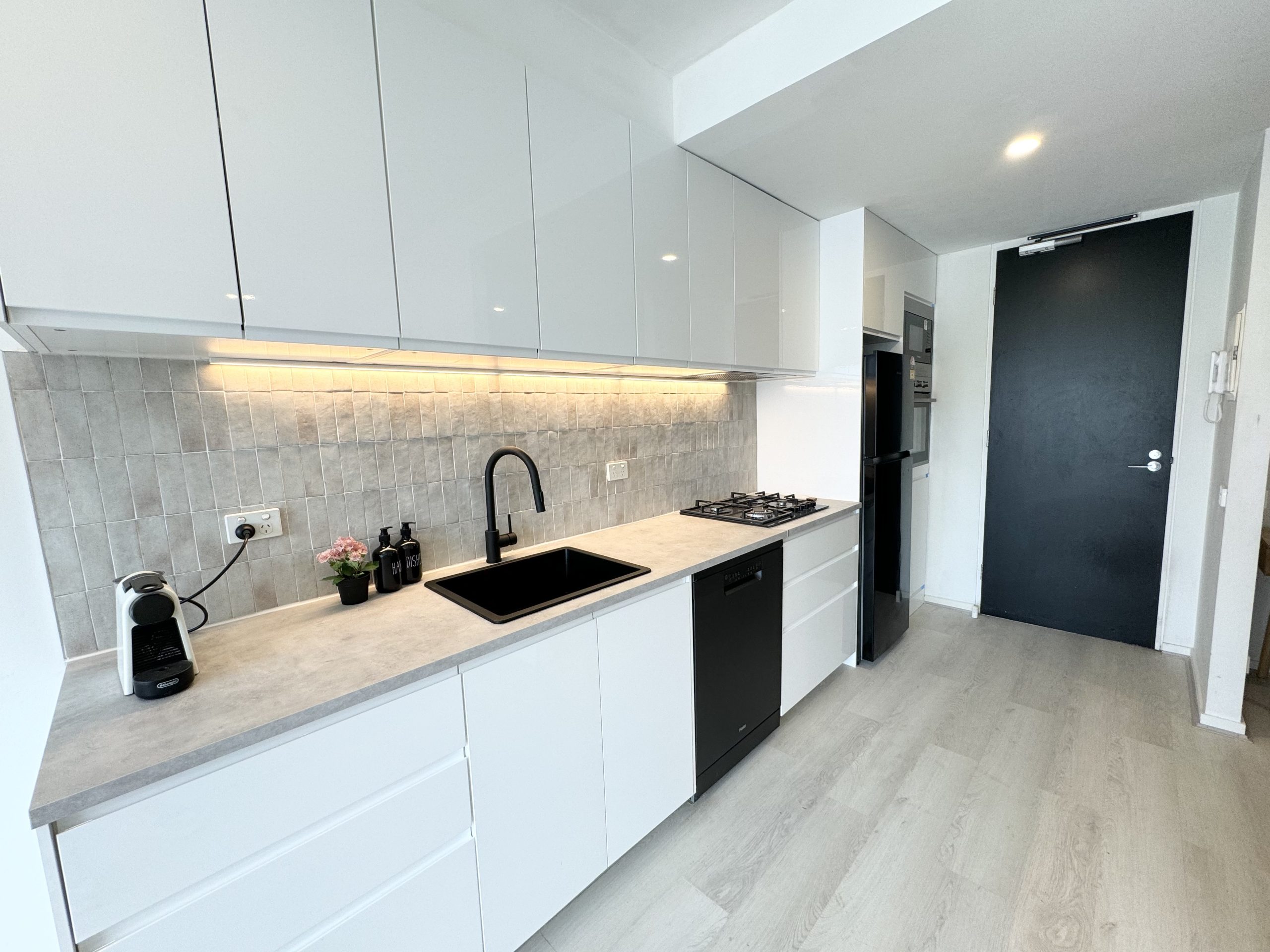 Apartment 26 KITCHEN 4